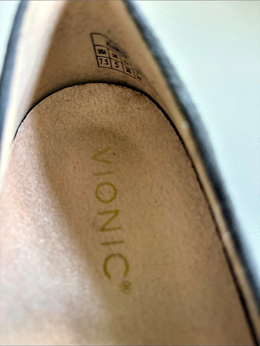 Vionic Alameda Suede Mary Jane Flat Black US 7.5 - Picture 6 of 7